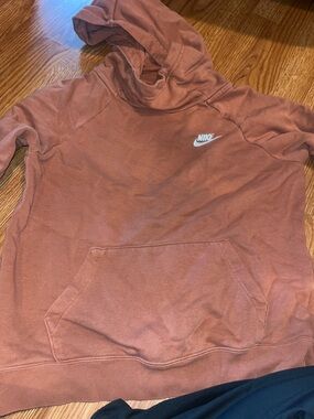 Nike Rust-Toned Pullover Hoodie with White Swoosh